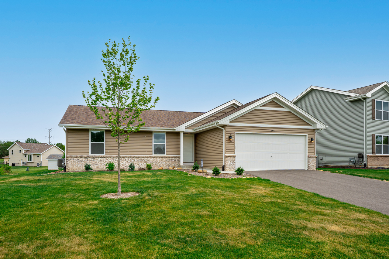 Photo 1 of 17 — 3764 Scarlet Oak Drive, Rockford, IL 61109