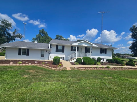 Tiny photo for 11957 E Harrison Road, Mt Vernon, IL 62864 (MLS # 12698830)