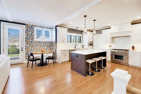 Tiny photo for 5810 S Madison Street, Hinsdale, IL 60521 (MLS # 12613357)