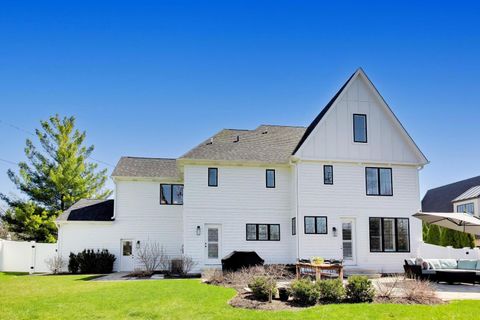 Tiny photo for 5810 S Madison Street, Hinsdale, IL 60521 (MLS # 12613357)