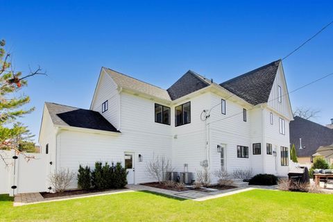 Tiny photo for 5810 S Madison Street, Hinsdale, IL 60521 (MLS # 12613357)