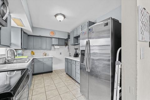 Tiny photo for 1005 S Country Squire Drive, Urbana, IL 61802 (MLS # 12604137)