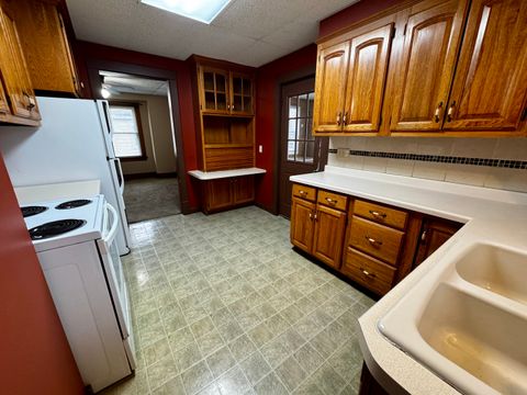 Tiny photo for 309 E Oak Street, Fairbury, IL 61739 (MLS # 12579431)