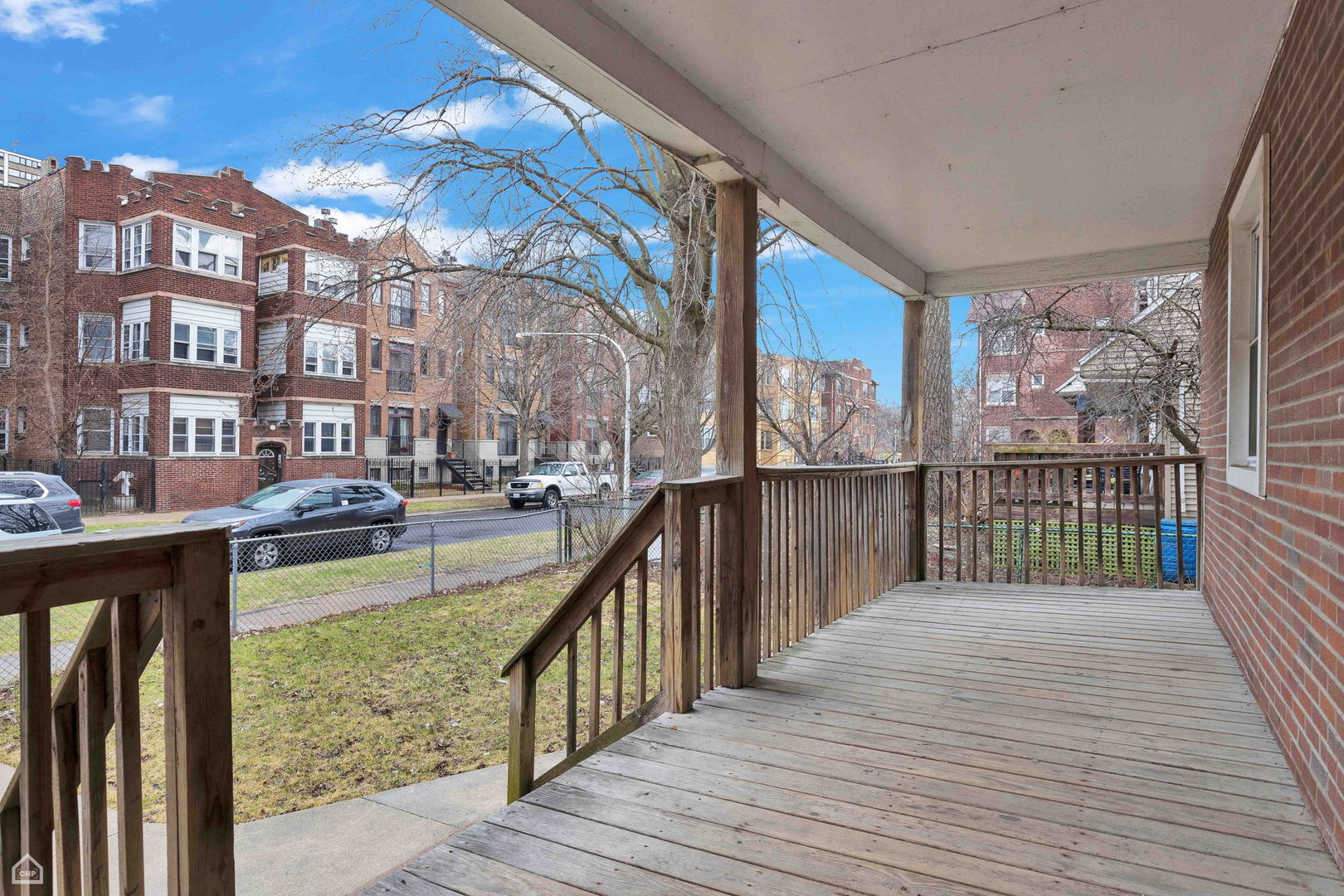 1533 E 65th Place