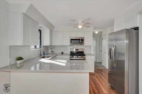 Tiny photo for 6317 W 64th Place #2S, Chicago, IL 60638 (MLS # 12620645)