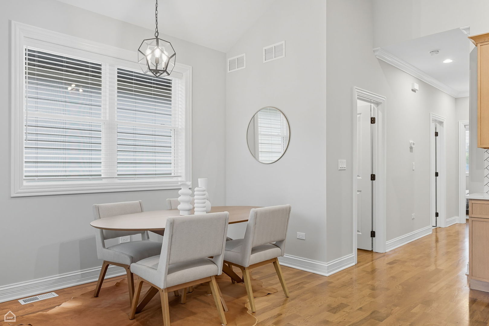 553 N Springfield Avenue