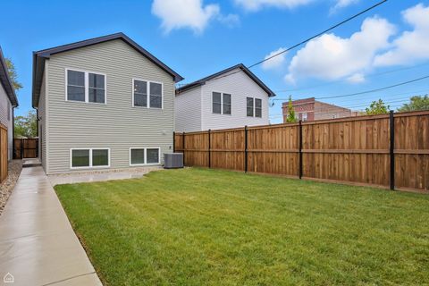 Tiny photo for 553 N Springfield Avenue, Chicago, IL 60624 (MLS # 12490413)