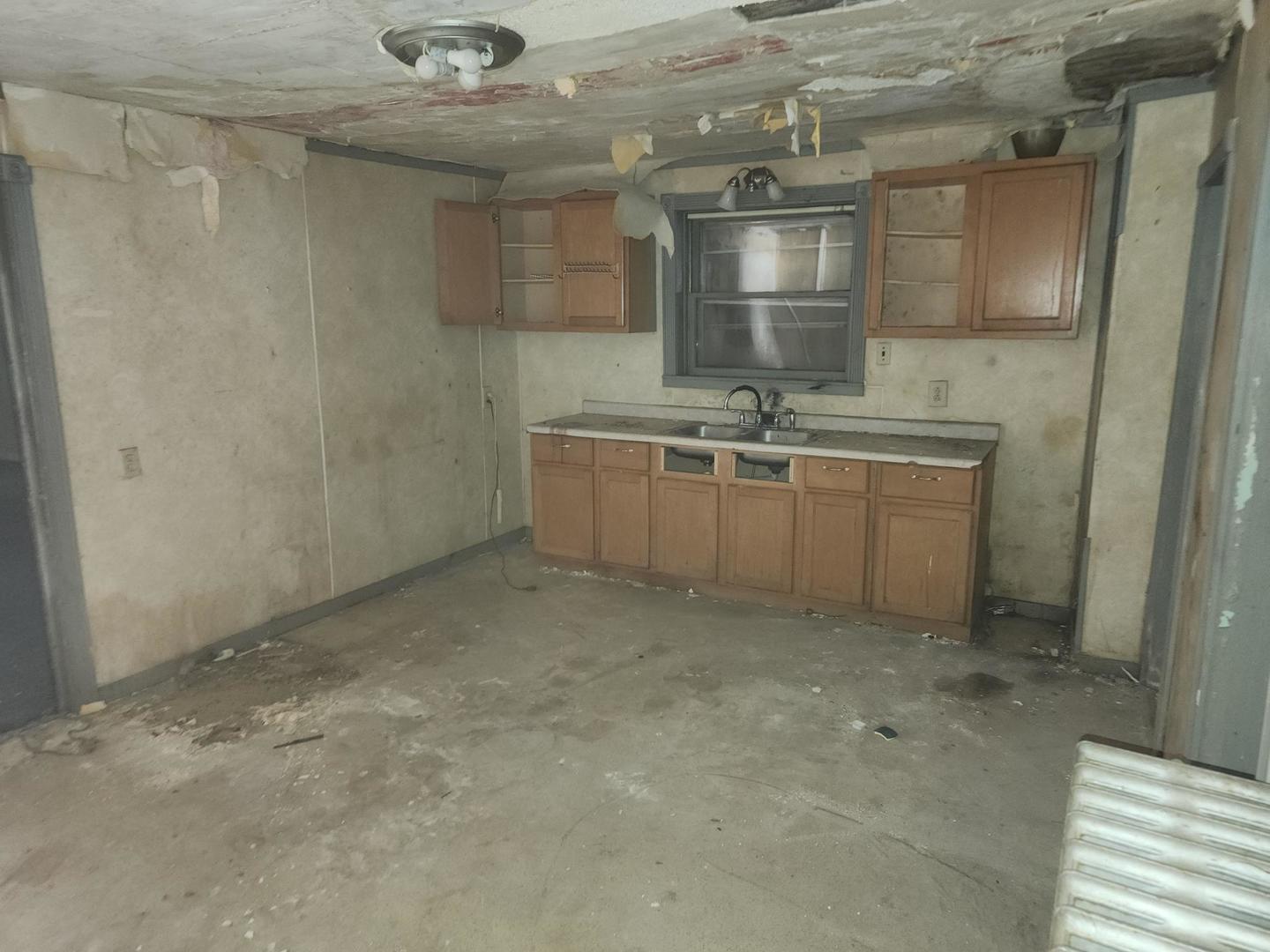 10029 S Exchange Avenue