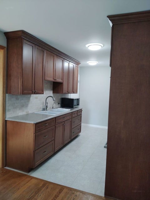 Tiny photo for 1670 Monticello Court #B, Wheaton, IL 60189 (MLS # 12773707)