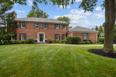 Photo of 130 W Blackthorn Lane, Lake Forest, IL 60045 (MLS # 12738773)