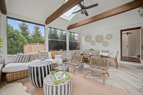 Tiny photo for 130 W Blackthorn Lane, Lake Forest, IL 60045 (MLS # 12738773)