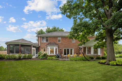 Tiny photo for 130 W Blackthorn Lane, Lake Forest, IL 60045 (MLS # 12738773)
