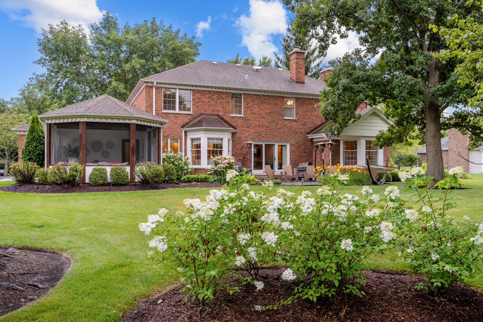 130 W Blackthorn Lane