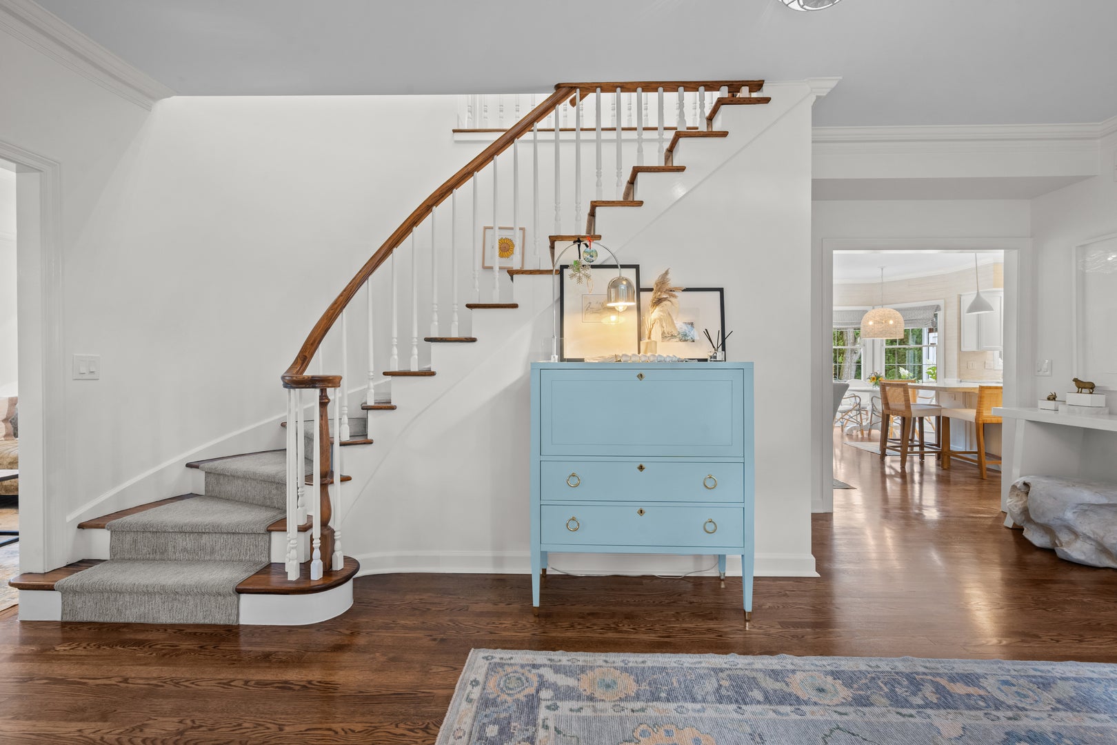 130 W Blackthorn Lane