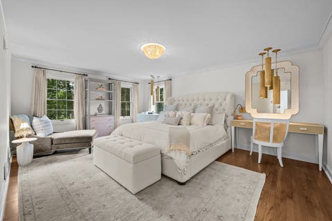 Tiny photo for 130 W Blackthorn Lane, Lake Forest, IL 60045 (MLS # 12738773)