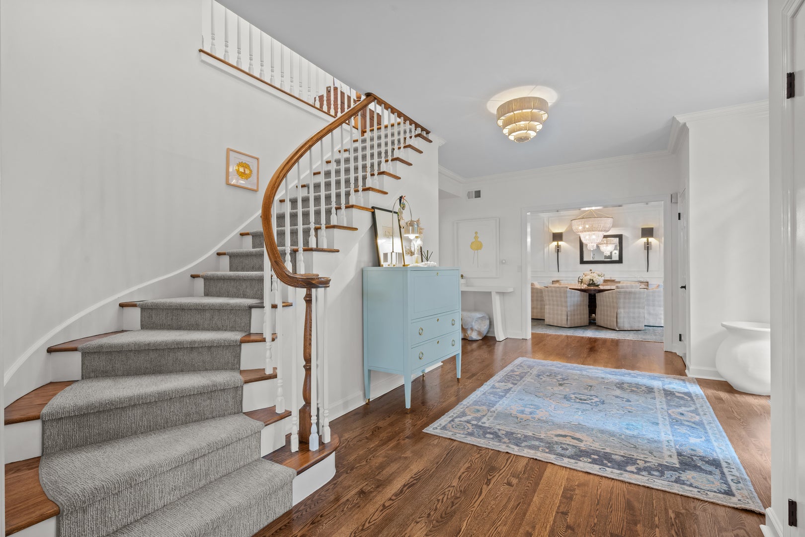 130 W Blackthorn Lane