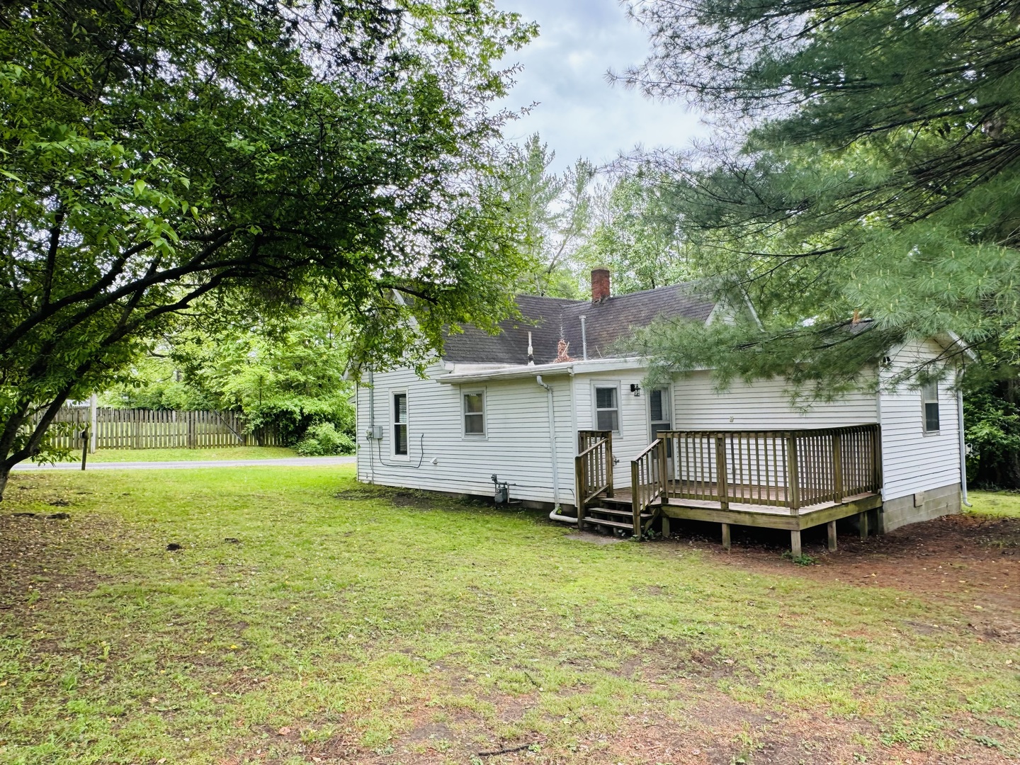 103 W Whitlock Street W