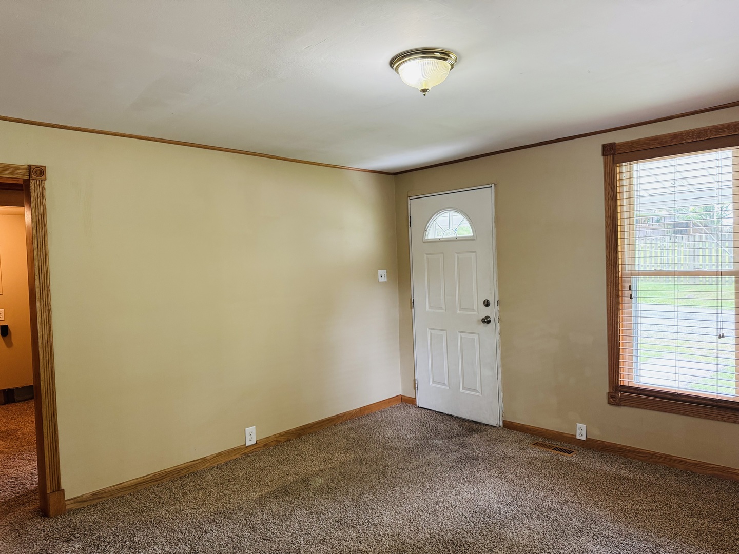 103 W Whitlock Street W