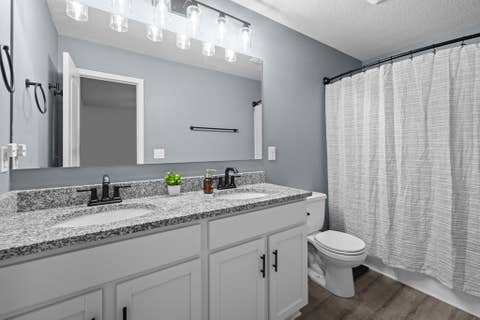 Tiny photo for 1642 Westport Drive, Davenport, IA 52804 (MLS # 12718132)