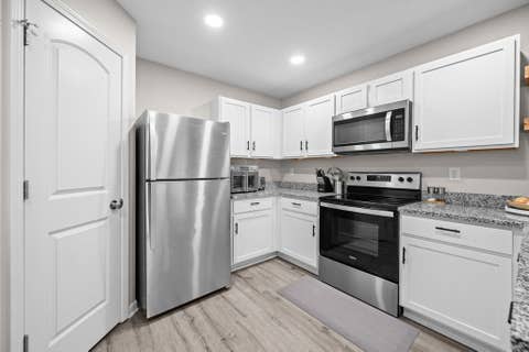 Tiny photo for 1642 Westport Drive, Davenport, IA 52804 (MLS # 12718132)