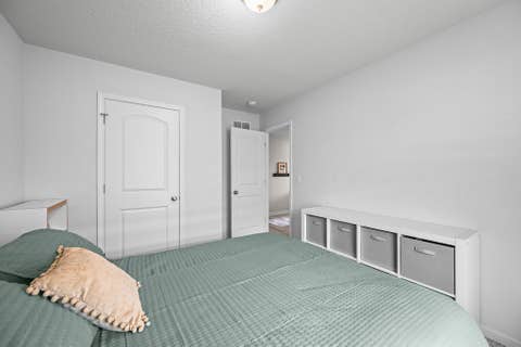 Tiny photo for 1642 Westport Drive, Davenport, IA 52804 (MLS # 12718132)