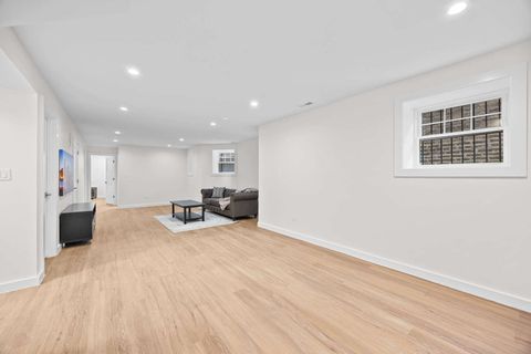Tiny photo for 4437 N Whipple Street, Chicago, IL 60625 (MLS # 12492022)
