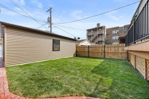 Tiny photo for 4437 N Whipple Street, Chicago, IL 60625 (MLS # 12492022)