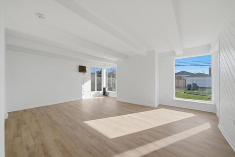 Tiny photo for 1621 N 73rd Court, Elmwood Park, IL 60707 (MLS # 12593037)