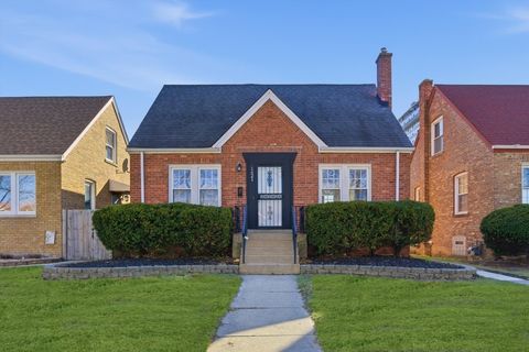 Photo of 1621 N 73rd Court, Elmwood Park, IL 60707 (MLS # 12593037)