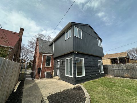 Tiny photo for 1621 N 73rd Court, Elmwood Park, IL 60707 (MLS # 12593037)