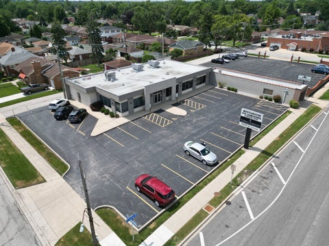 Tiny photo for 10439 W Cermak Road, Westchester, IL 60154 (MLS # 12704543)