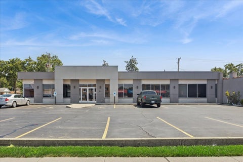 Photo of 10439 W Cermak Road, Westchester, IL 60154 (MLS # 12704543)