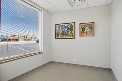 Tiny photo for 10439 W Cermak Road, Westchester, IL 60154 (MLS # 12704543)