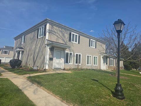 Tiny photo for 726 E Old Willow Road #104C, Prospect Heights, IL 60070 (MLS # 12664225)