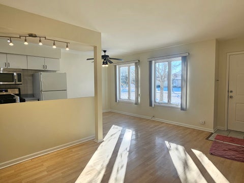 Tiny photo for 726 E Old Willow Road #104C, Prospect Heights, IL 60070 (MLS # 12664225)