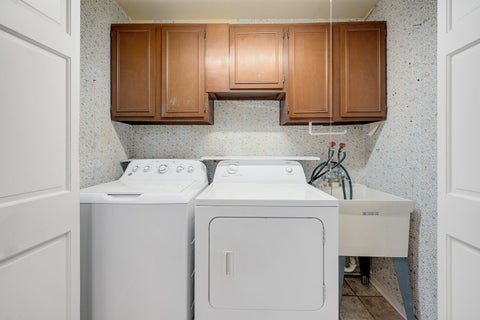 Tiny photo for 910 Cherokee Drive, Darien, IL 60561 (MLS # 12756468)