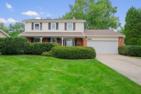 Photo of 910 Cherokee Drive, Darien, IL 60561 (MLS # 12756468)