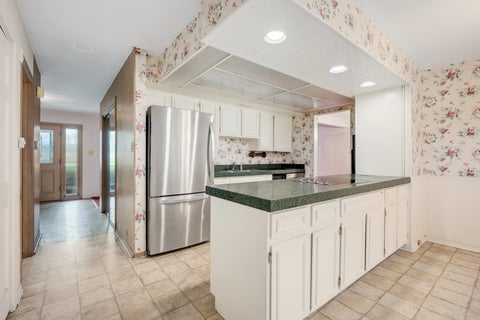 Tiny photo for 910 Cherokee Drive, Darien, IL 60561 (MLS # 12756468)