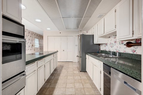 Tiny photo for 910 Cherokee Drive, Darien, IL 60561 (MLS # 12756468)