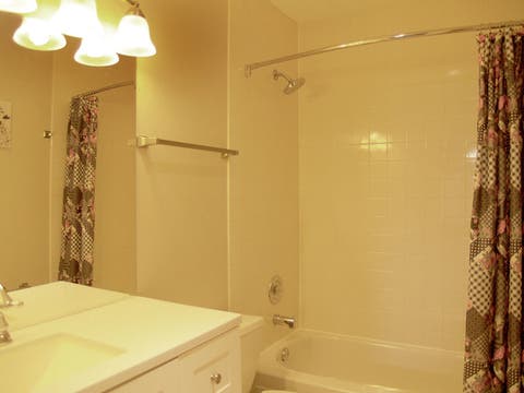 Tiny photo for 381 Park Ridge Lane #B, Aurora, IL 60504 (MLS # 12695589)