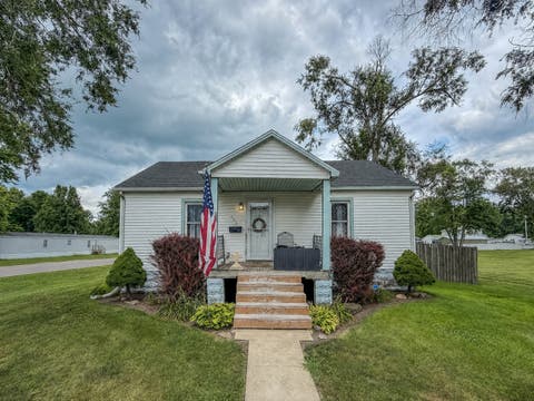 Photo of 626 N Carico Street, Tuscola, IL 61953 (MLS # 12700771)