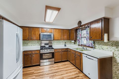 Tiny photo for 517 E Weathersfield Way, Schaumburg, IL 60193 (MLS # 12520958)