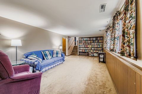 Tiny photo for 517 E Weathersfield Way, Schaumburg, IL 60193 (MLS # 12520958)