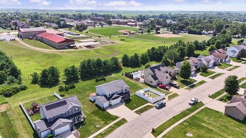 Tiny photo for 1402 Railside Drive, Gibson City, IL 60936 (MLS # 12709371)