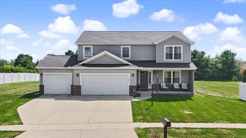 Photo of 1402 Railside Drive, Gibson City, IL 60936 (MLS # 12709371)