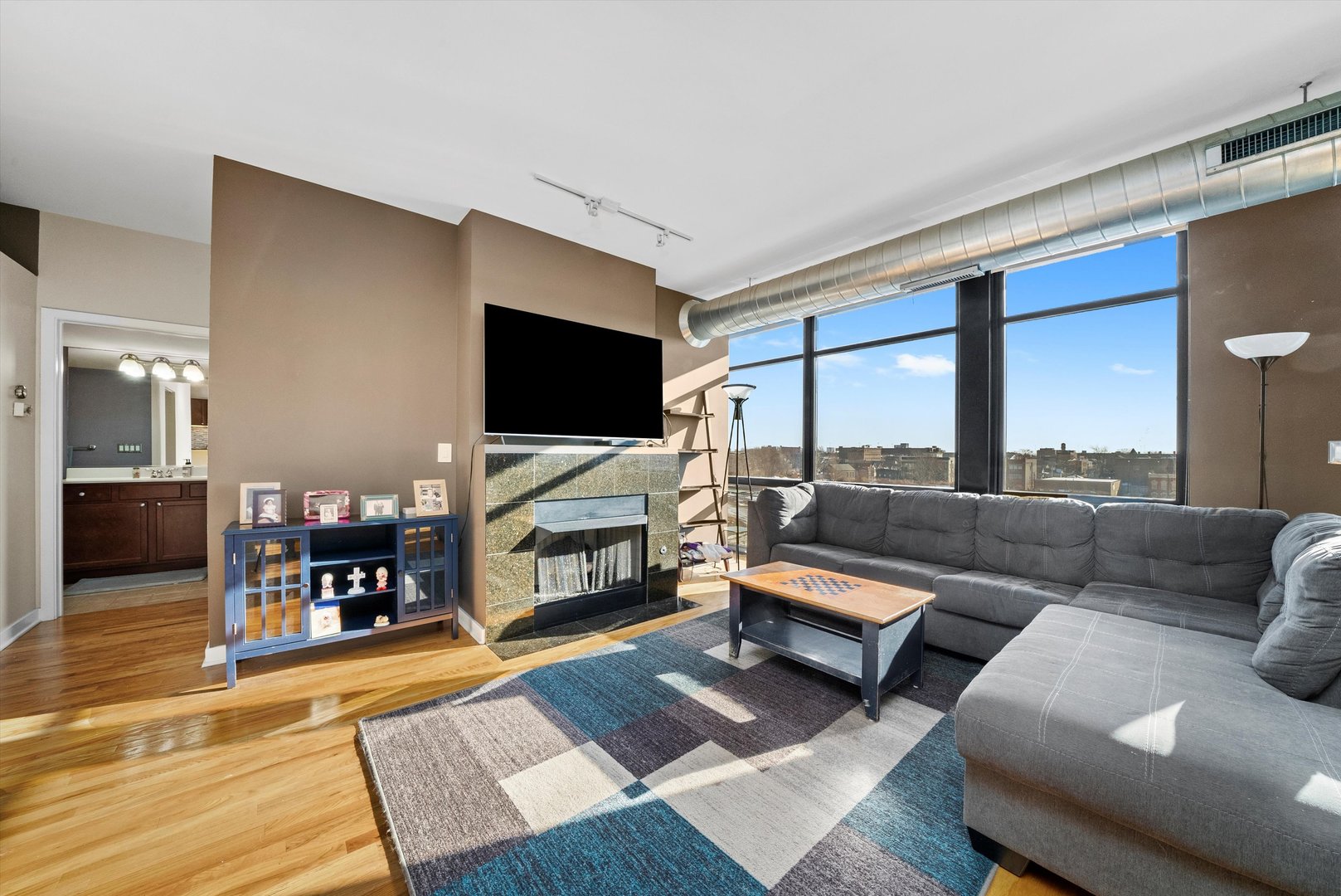 1001 W 15th Street 410