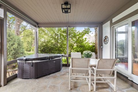 Tiny photo for 55 Chesterfield Court, Burr Ridge, IL 60522 (MLS # 12509302)