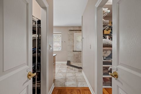 Tiny photo for 55 Chesterfield Court, Burr Ridge, IL 60522 (MLS # 12509302)