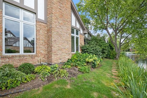 Tiny photo for 55 Chesterfield Court, Burr Ridge, IL 60522 (MLS # 12509302)