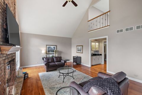 Tiny photo for 55 Chesterfield Court, Burr Ridge, IL 60522 (MLS # 12509302)